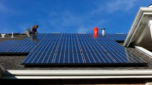 Rooftop solar installation on a new home