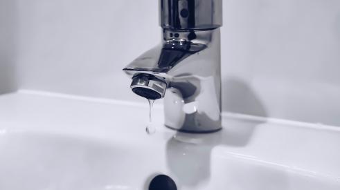dripping sink faucet