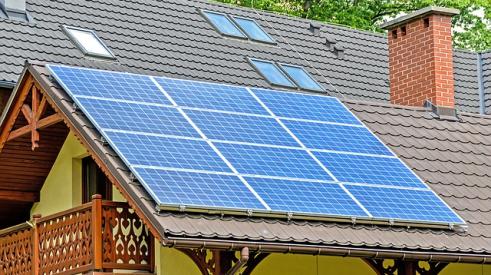 Solar_panels_on_roof