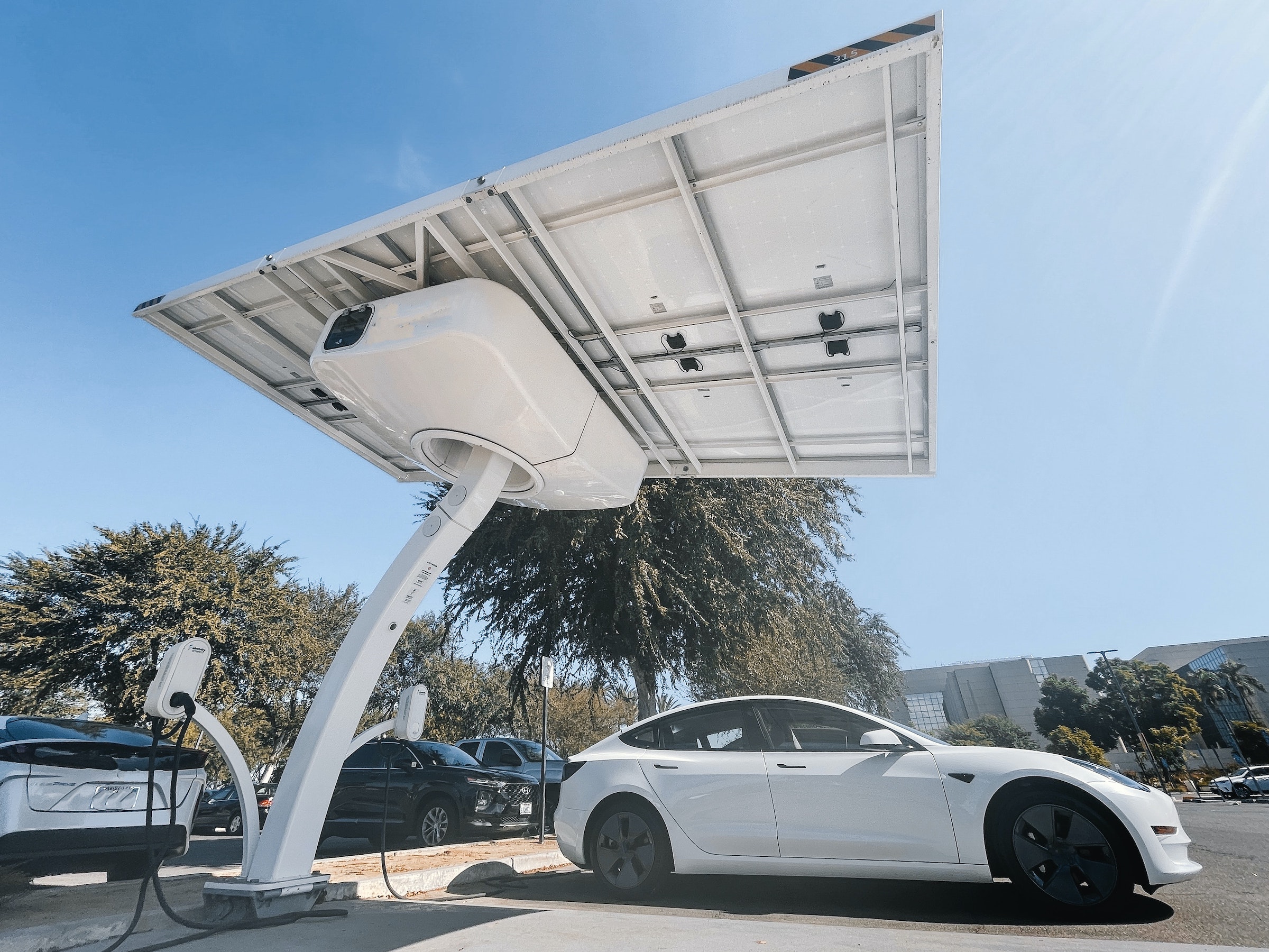 Electric vehicle charging stations rank third for top 10 convenience services at multifamily housing developments
