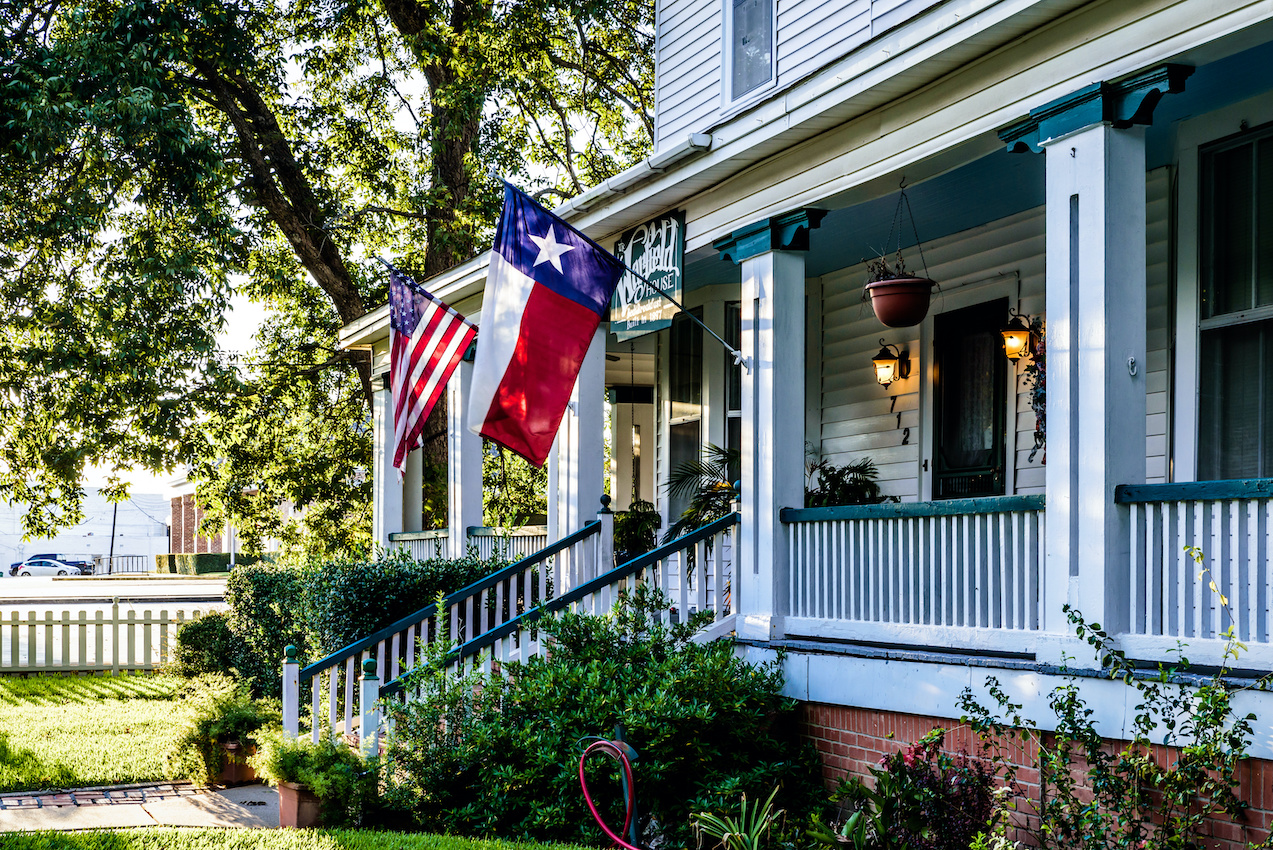 House with flag of Texas