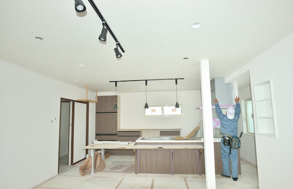 Home builder renovating a kitchen