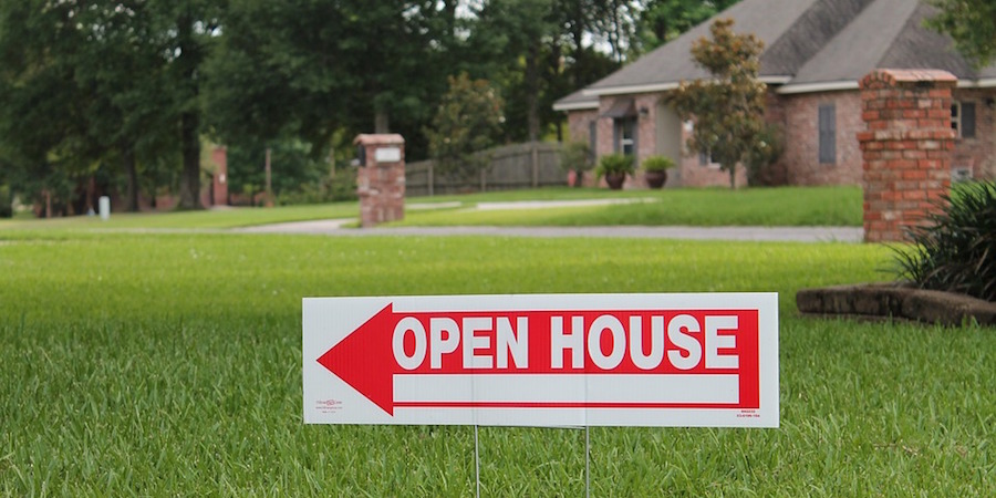 Sign for an open house