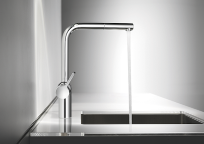The new single-lever KWC Livello is KWC’s elegant answer to right-angled kitchen