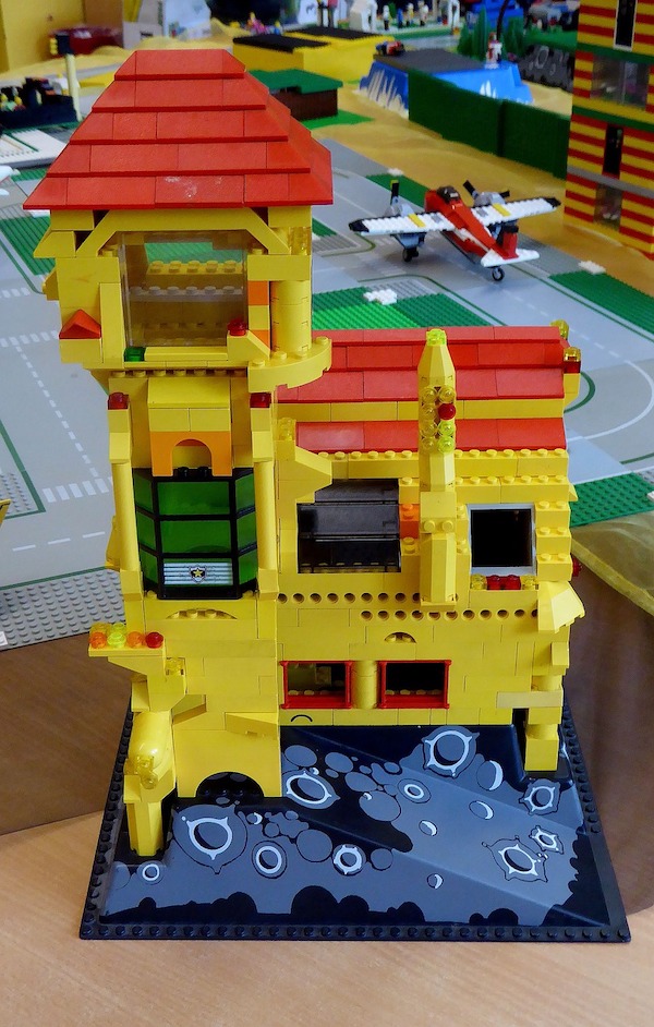 Lego_house
