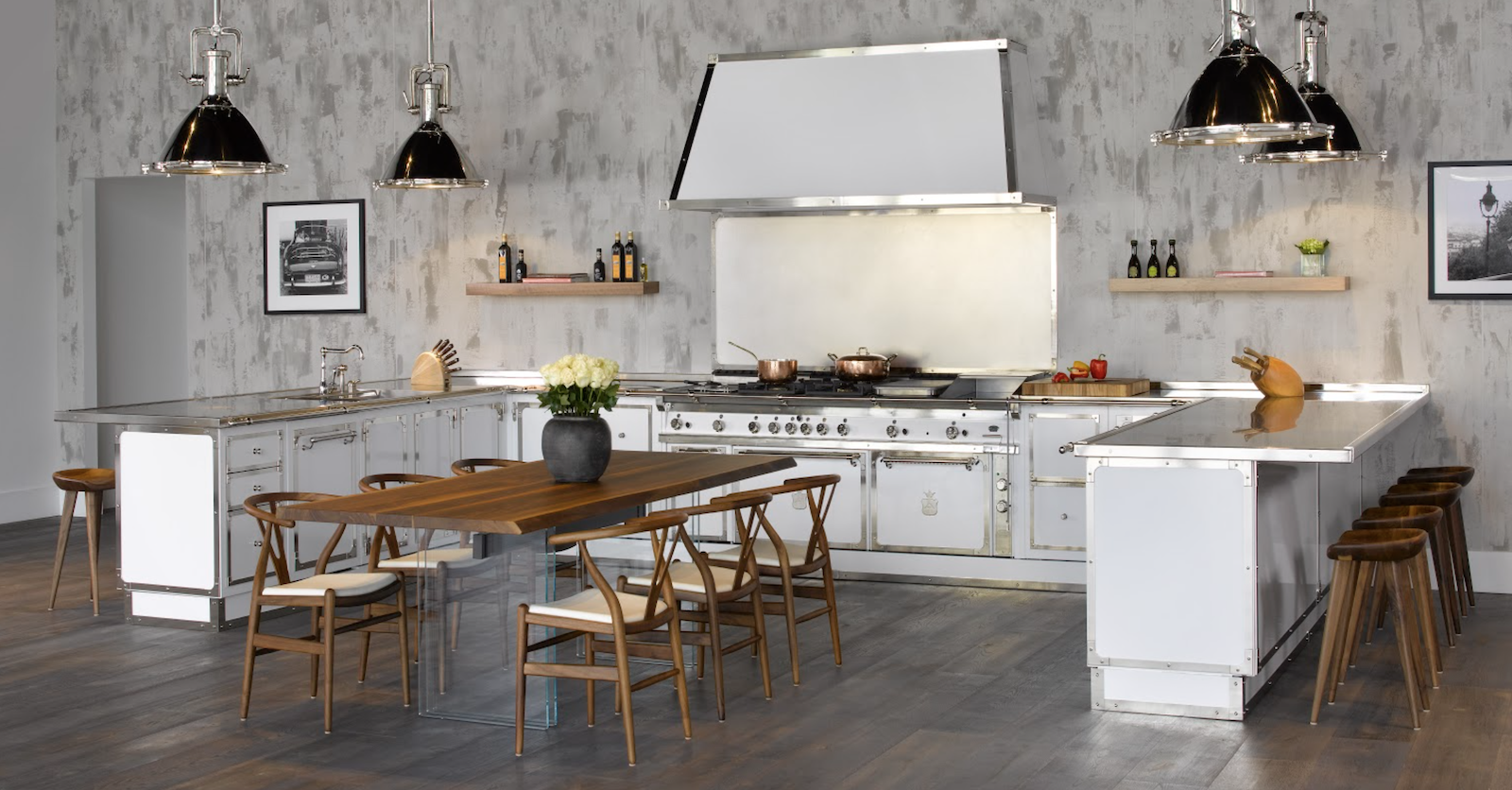 Custom kitchen design in white, Officine Gullo 