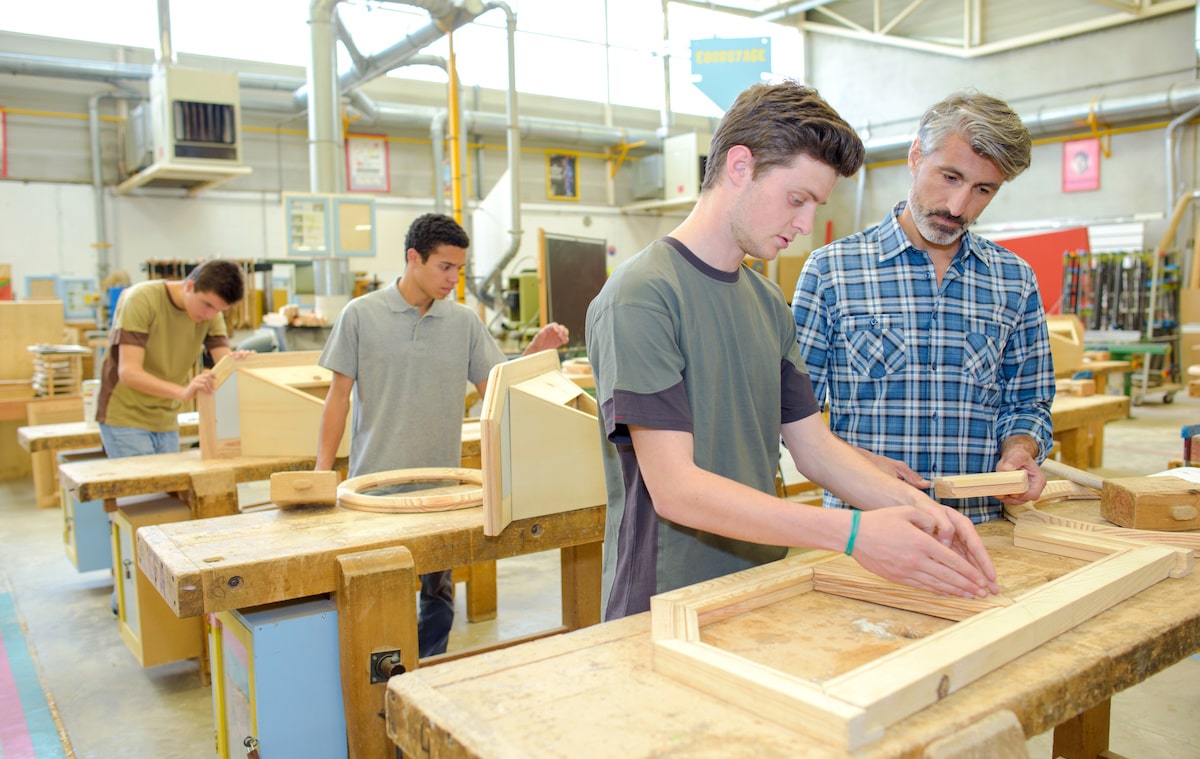 Students in construction apprenticeship class