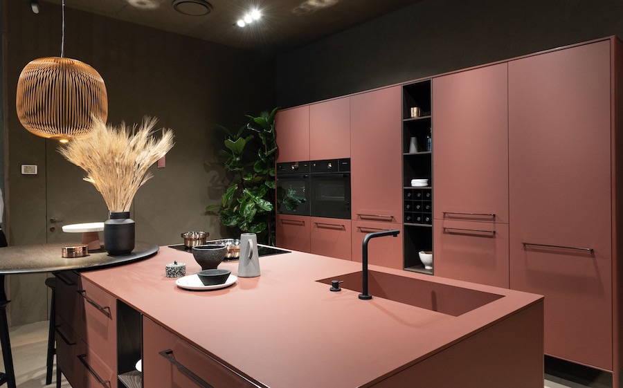 Arpa Industriale's Fenix surfacing in Rosso Jaipur in the kitchen