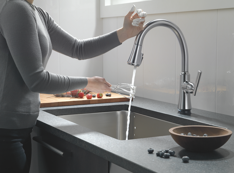 Delta Touch20 Technology hands-free kitchen faucet