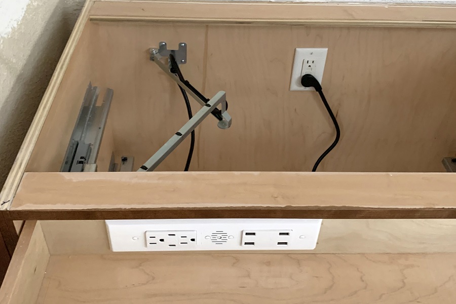 Docking Drawer Blade Duo Outlet Installation