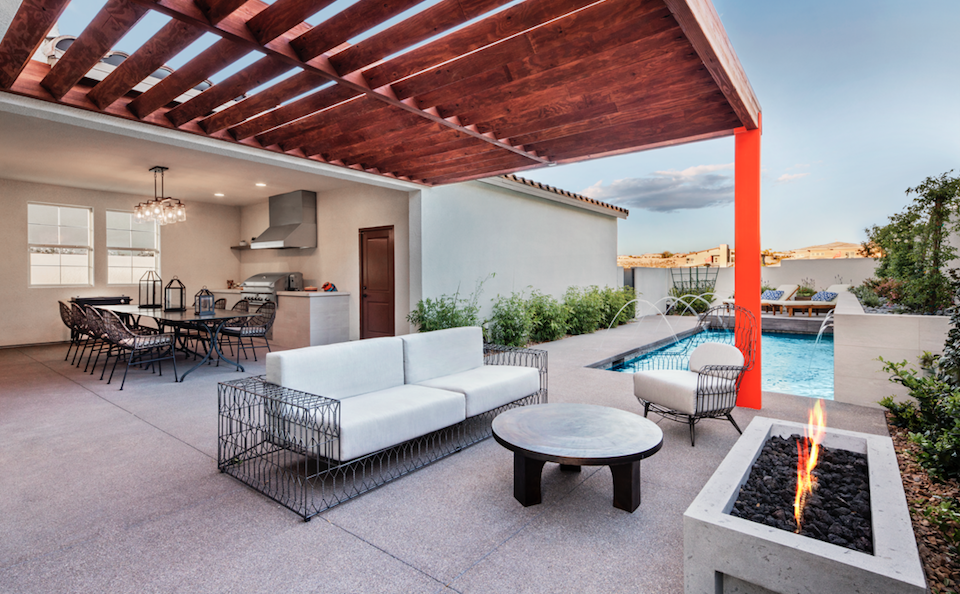 Strada-Pardee Homes-zoned backyard-outdoor kitchen-pool