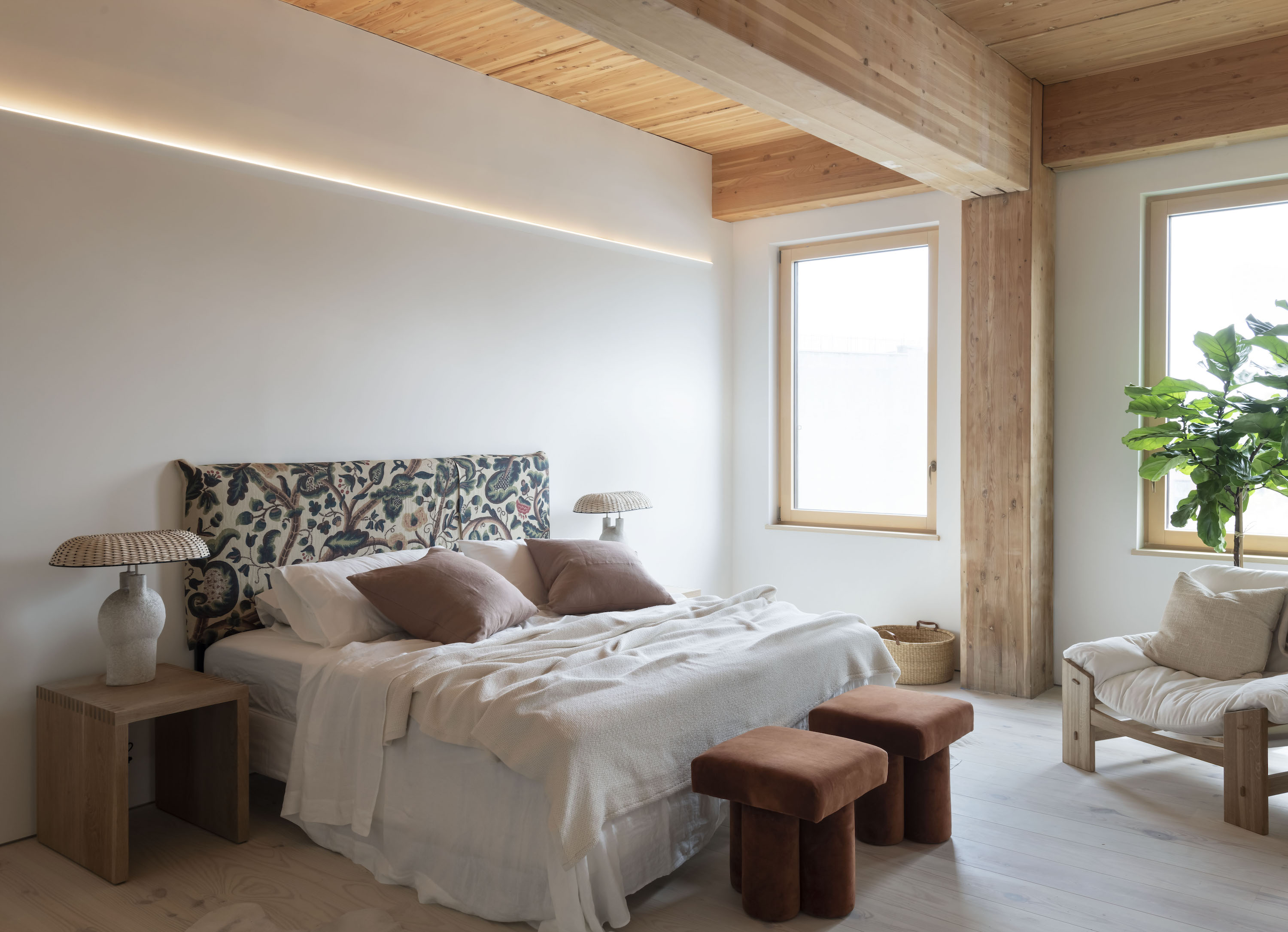 Timber House interior bedroom