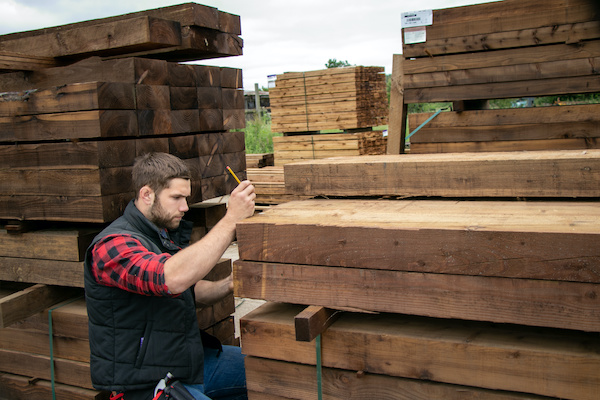Lumber yared inventory check