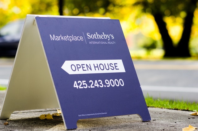 open_house_sign