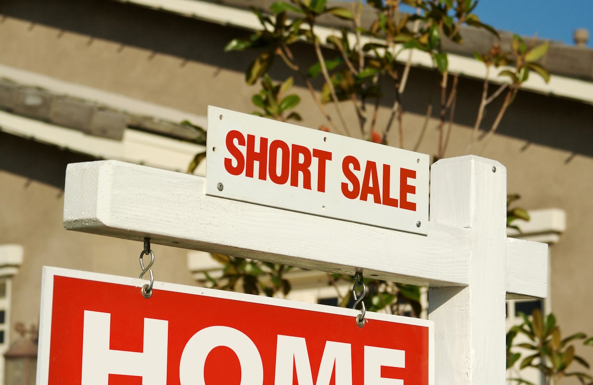 Short home sale sign