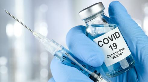 Covid-19 vaccine and needle