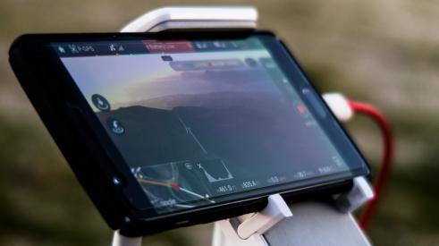 Mobile device with GPS feature on screen