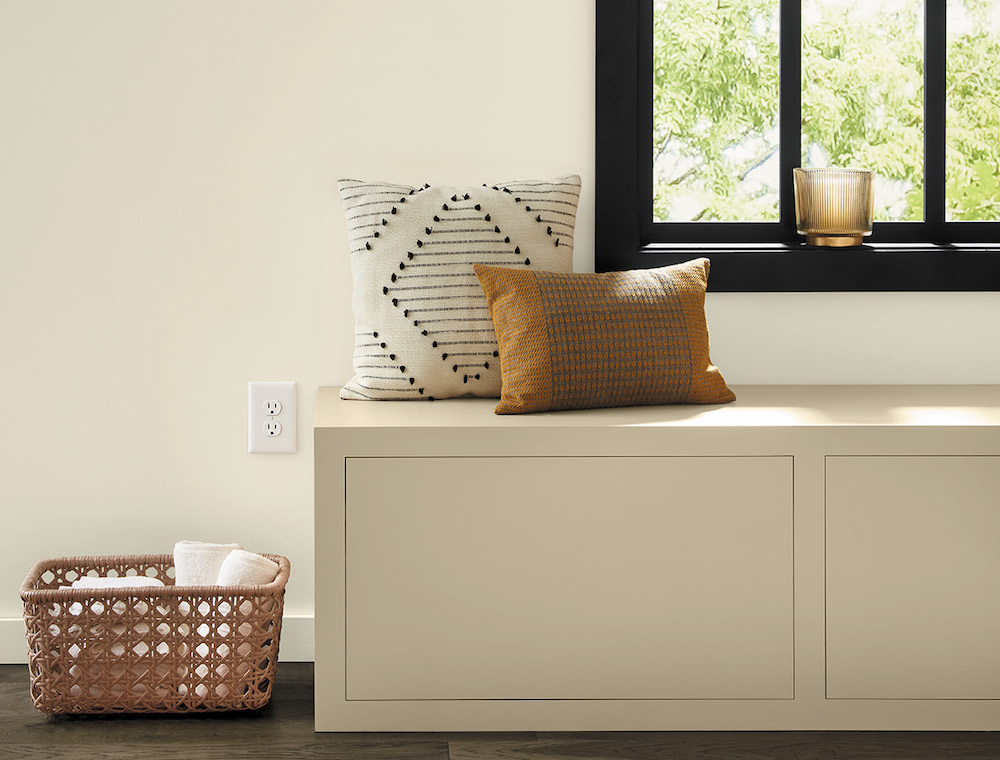 Valspar 2023 Color of the Year Cozy White